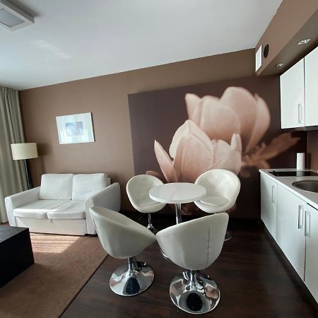 Apartament Prywatny Salon Z Aneksem Kuchennym I Sypialnia W Hotelu Diva Колобжег Экстерьер фото