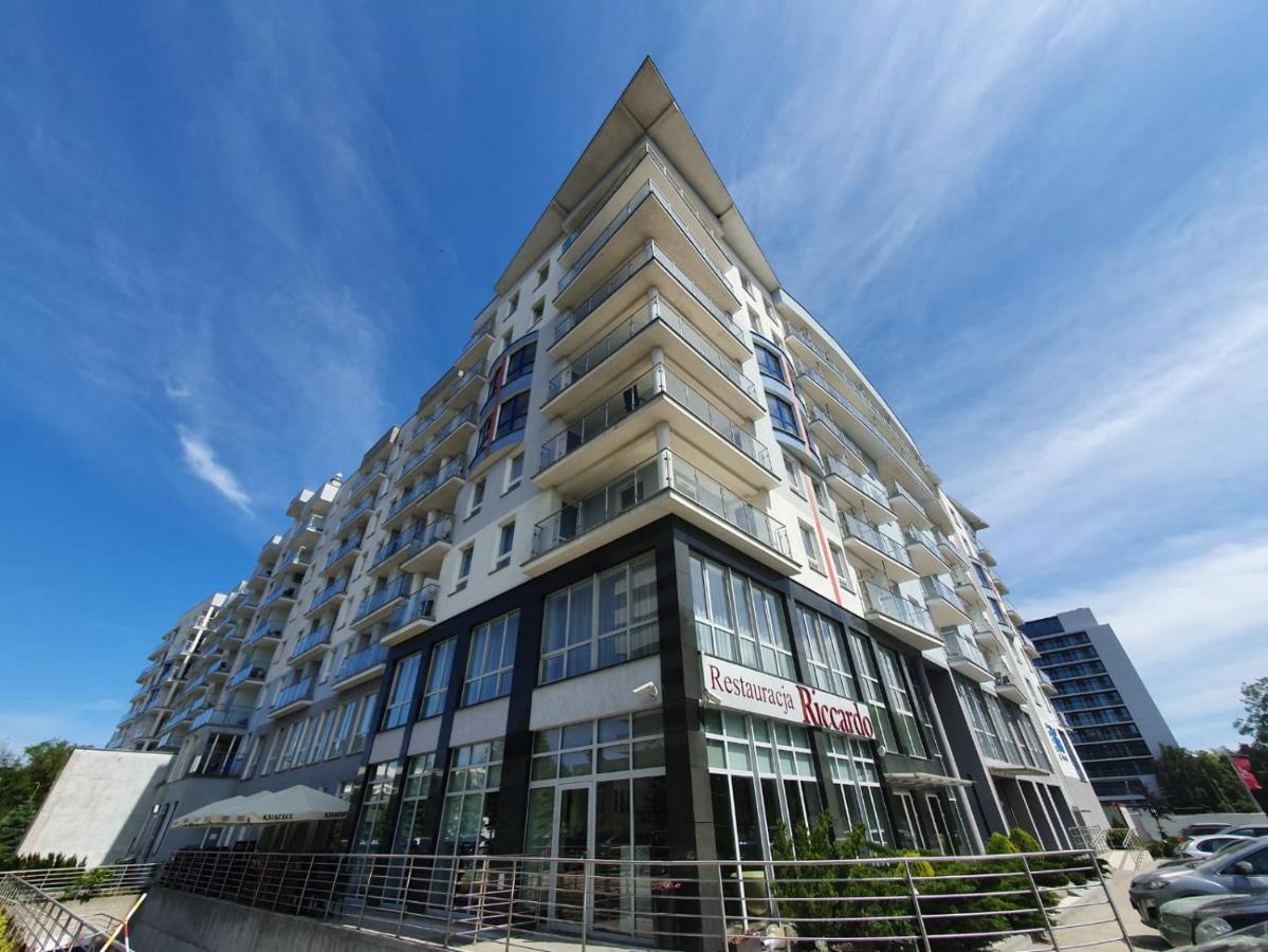Apartament Prywatny Salon Z Aneksem Kuchennym I Sypialnia W Hotelu Diva Колобжег Экстерьер фото