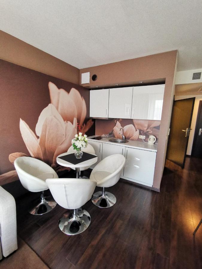 Apartament Prywatny Salon Z Aneksem Kuchennym I Sypialnia W Hotelu Diva Колобжег Экстерьер фото