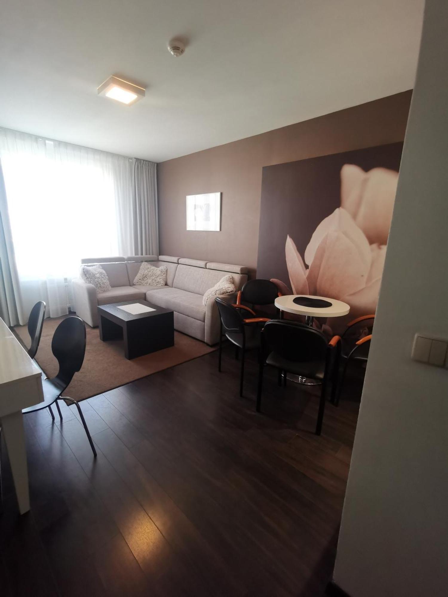 Apartament Prywatny Salon Z Aneksem Kuchennym I Sypialnia W Hotelu Diva Колобжег Экстерьер фото